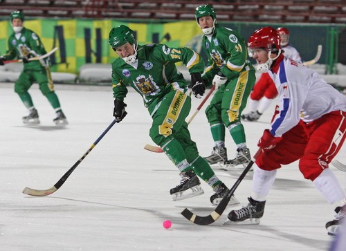 Архангельский «Водник» сыграл в канадский хоккей