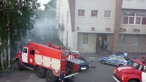 В Архангельске задержан подозреваемый в поджоге здания кафе-бара «Империя» и магазина «Дисма»