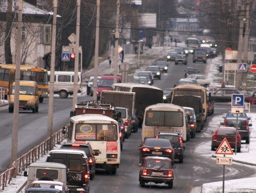 В Архангельске занялись поиском решения проблемы дорожных пробок