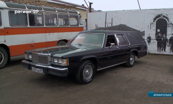 «Ласточка» и катафалк Lincoln: на чём ездят любители ретро-автомобилей из Архангельска