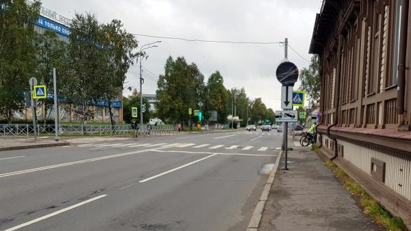 Берегите голову: на Троицком проспекте в Архангельске - новые дорожные знаки