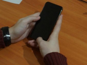 В Архангельске сотрудники Росгвардии задержали ловкача, стащившего телефон у женщины под предлогом позвонить