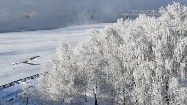 Большинство регионов РФ ждет "мягкая и снежная" зима