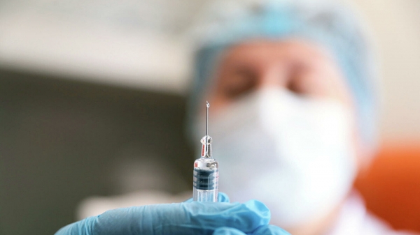 РБК: частные клиники и аптеки остались без популярной вакцины
