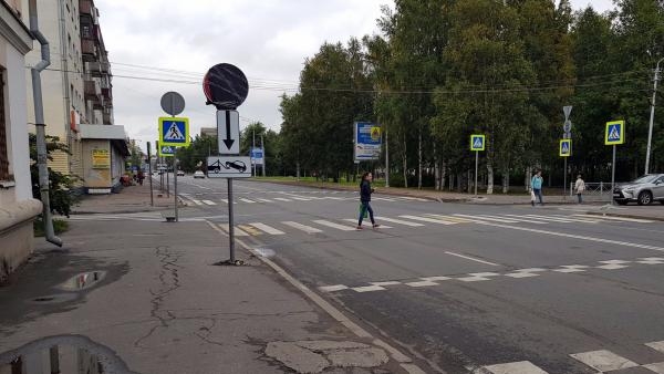Берегите голову: на Троицком проспекте в Архангельске - новые дорожные знаки