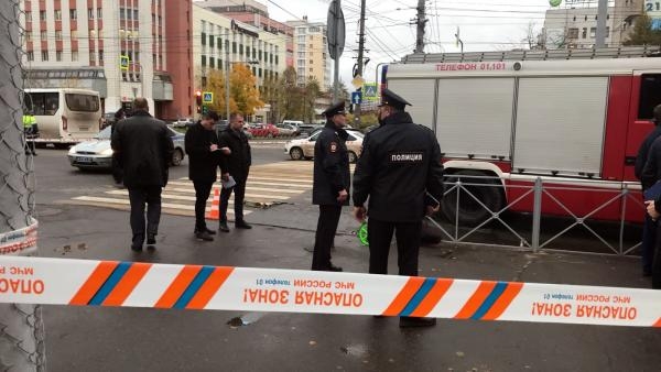 В центре Архангельска ребенок попал под колеса пожарного автомобиля