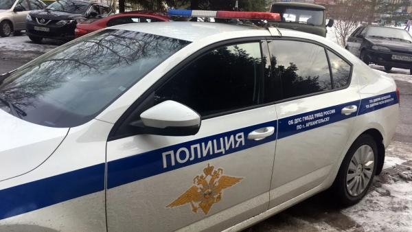 ЧП в Колпино: должник из Архангельской области отпустил детей и сдался полиции