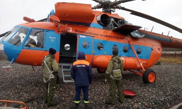 На месте крушения вертолёта в Вологодской области продолжается поисковая операция