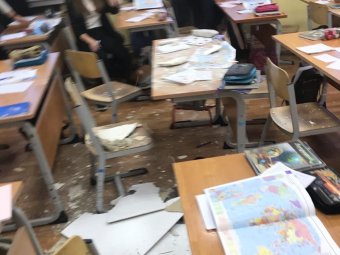Архангельск. В 22-й школе во время урока на учащегося рухнула часть потолка