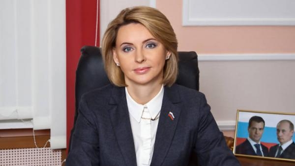 Суд обязал САФУ уничтожить диплом спикера Архгордумы Валентины Сыровой 