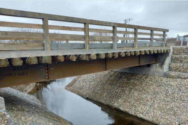   В Архангельской области построили нержавеющий мост 