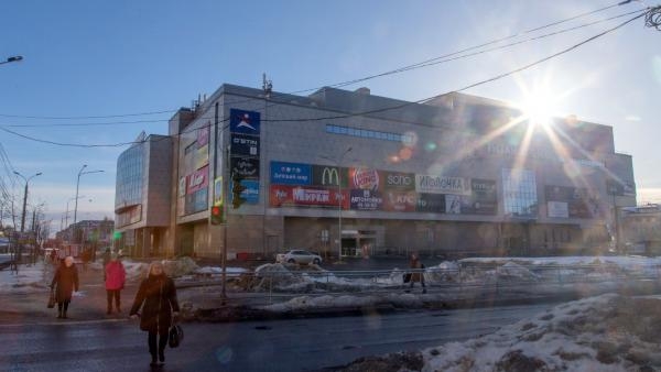 В Поморье с 15 декабря подростки не смогут посещать торговые центры без родителей
