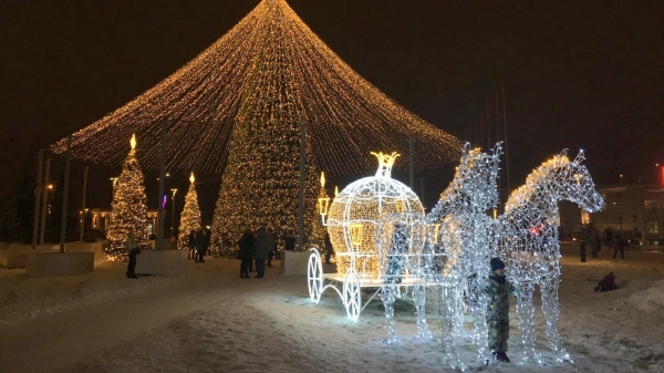 Фото: смотрим, как украсили Архангельск к Новому году на внебюджетные средства