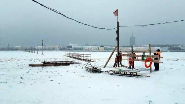 В Архангельске запущена ледовая переправа на Кегостров