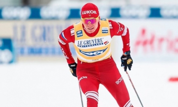 Александр Большунов выиграл второе «золото» лыжной многодневки