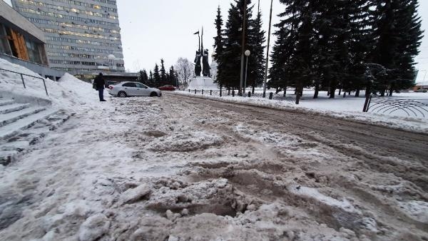 В администрации Архангельска прокомментировали проблему уборки тротуаров 
