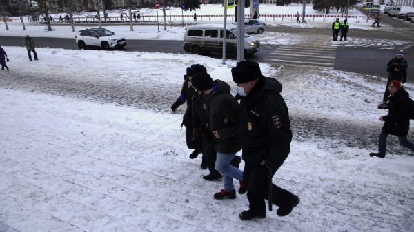 В Архангельске вновь прошла несогласованная акция протеста в поддержку Навального