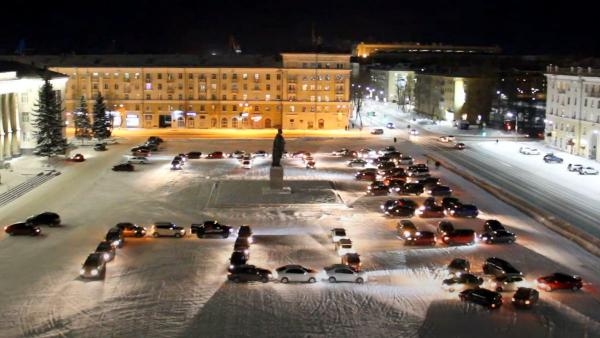 Видео: на главной площади Северодвинска прошел автомобильный флешмоб к 23 февраля