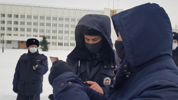 В Архангельске вновь прошла несогласованная акция протеста в поддержку Навального