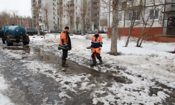 В Северодвинске руководители областного минтранса и городской администрации проверили работу подрядчиков по вывозу снега