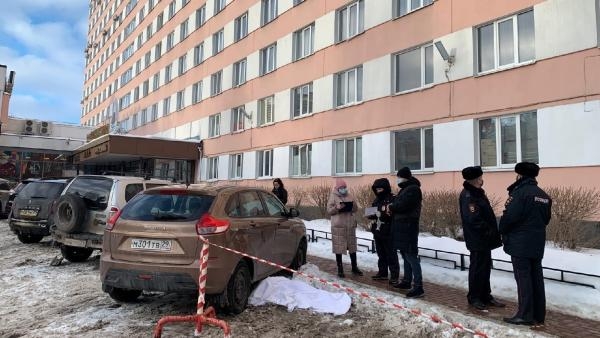 В Архангельске после падения с 9 этажа гостиницы «Двина» погиб молодой человек 