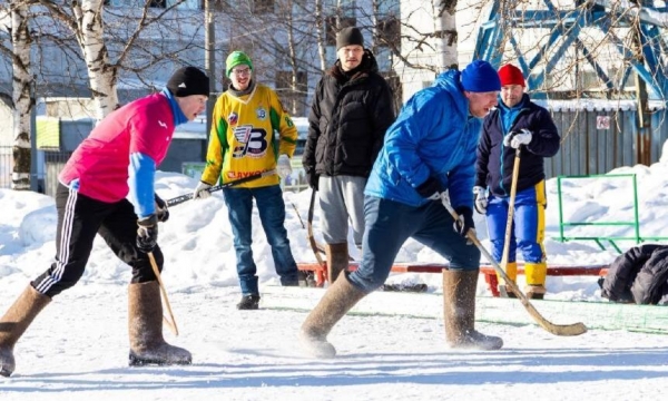 В  Архангельске прошёл турнир по хоккею на валенках