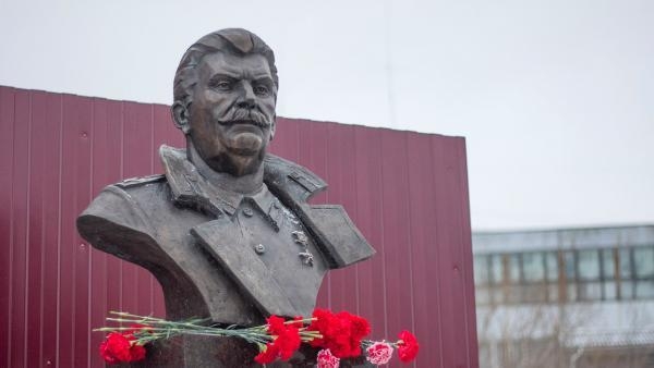 Крупная жилищная стройка потеснит многострадальный памятник Сталину в Архангельске