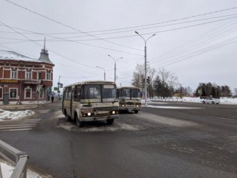 В Архангельске двое детей попали в больницу после столкновения автобусов