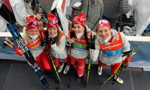 Наталья Непряева в составе сборной России стала серебряным призёром чемпионата мира по лыжным гонкам