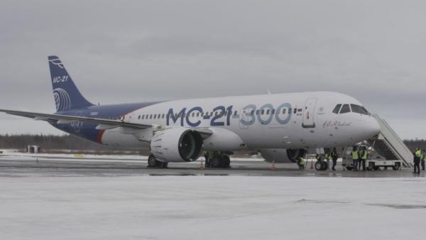 Новейший пассажирский самолет прилетел в Архангельск для испытаний