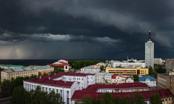 24 апреля в Архангельской области прогнозируют ураганный ветер и грозу