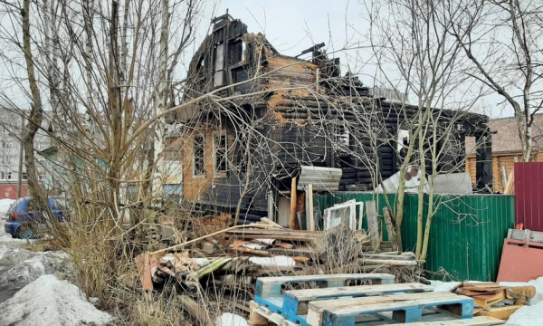 Следственный комитет расследует гибель двоих пенсионеров на пожаре в Архангельске