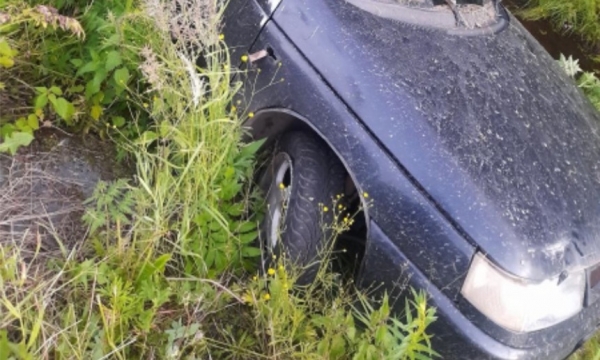 В Приморском районе мужчина «улетел» на автомобиле в кювет и погиб