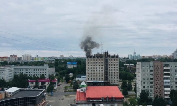 В центре Архангельска произошёл очередной пожар в деревянных сараях