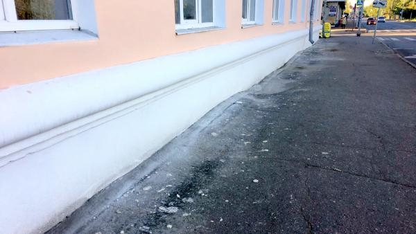 В Архангельске вновь ремонтируют Троицкий проспект, позабыв о тротуарах