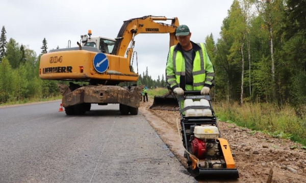 Благодаря нацпроекту в этом году отремонтируют 49 километров автодороги, соединяющей Архангельск с отдалёнными районами области