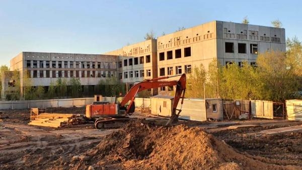 Власти решили продать здание недостроенной школы на ул. Первомайской в Архангельске