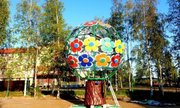 В центре — цветущее дерево: в Архангельске на улице Химиков появилось новое общественное пространство