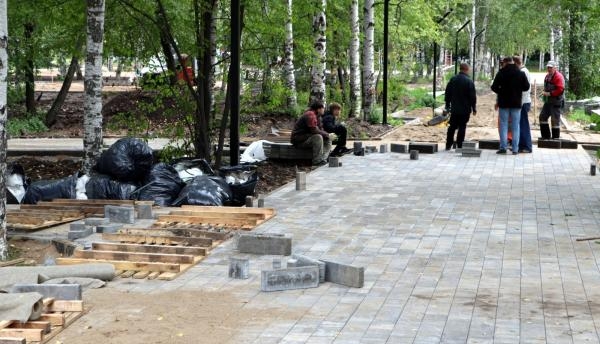 Намутили с плиткой: ОНФ выявил махинации при благоустройстве сквера в Архангельске
