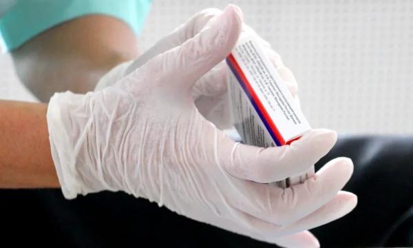 Медики предостерегли россиян от слишком частой ревакцинации от коронавируса