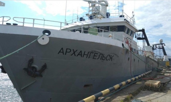 Рыбаки доставили в Архангельск свежий улов