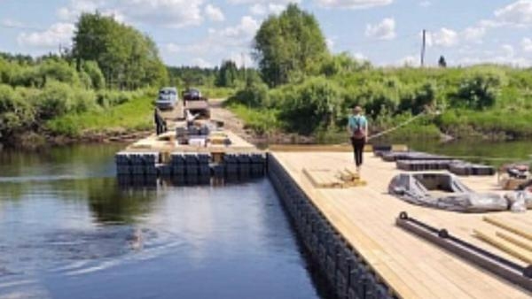 В Архангельской области шугой сорвало 20-миллионный понтонный мост через реку