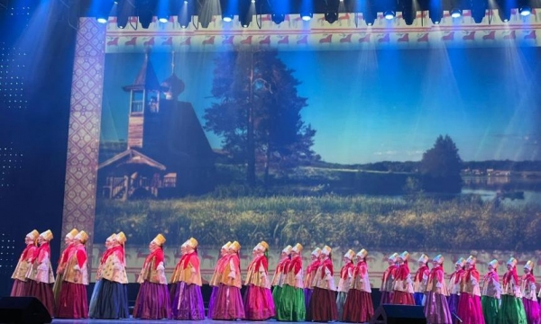 Северный народный хор выступил на сцене Кремлёвского дворца