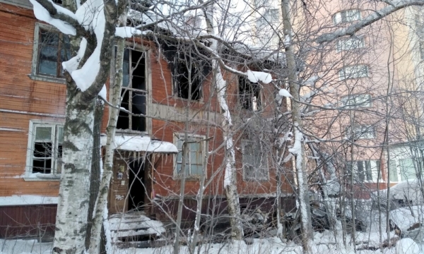 В Архангельске произошёл пожар в аварийном доме