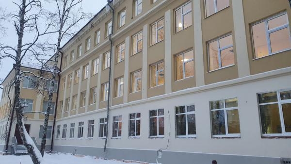 В Архангельске из-за сообщений о минировании школы переведены на дистант 