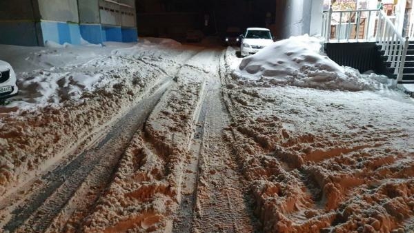 Власти Архангельска решили помочь управляющим компаниям с уборкой снега во дворах