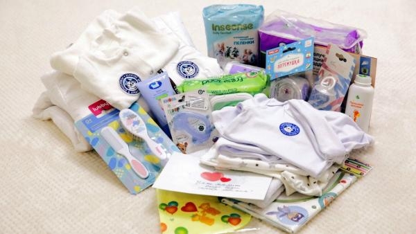 Новорожденные в Поморье теперь получают подарки: смотрим, что входит в набор